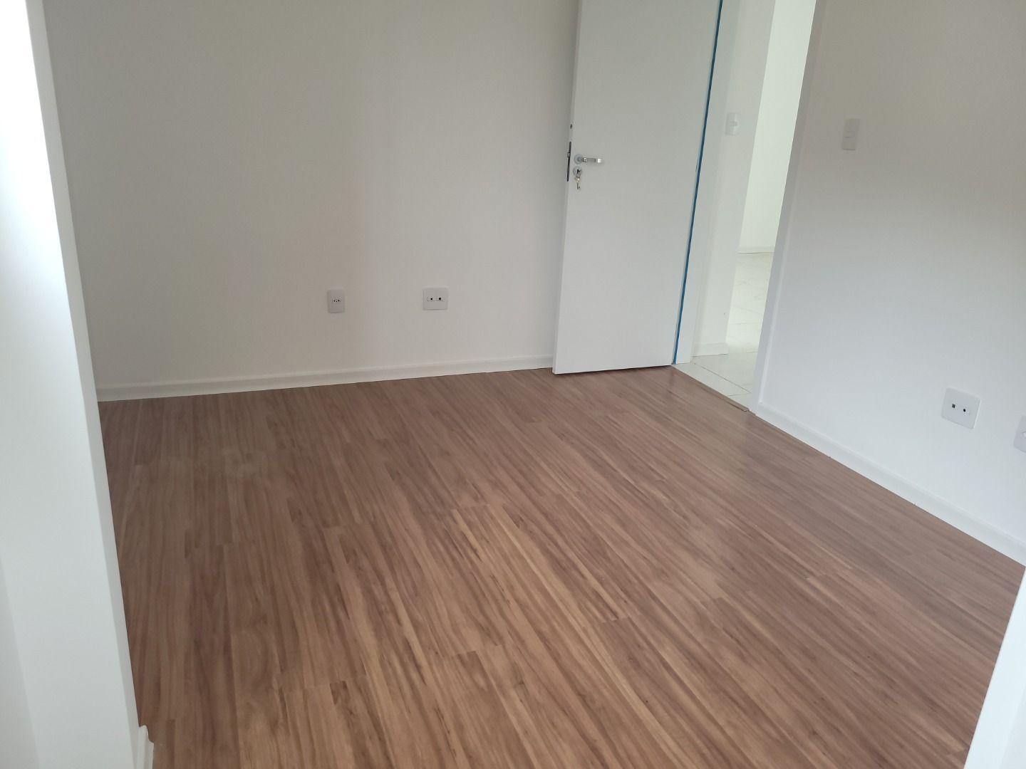 Apartamento à venda com 2 quartos, 70m² - Foto 9