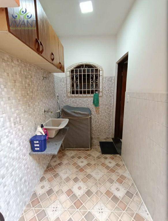 Casa à venda com 3 quartos, 99m² - Foto 11