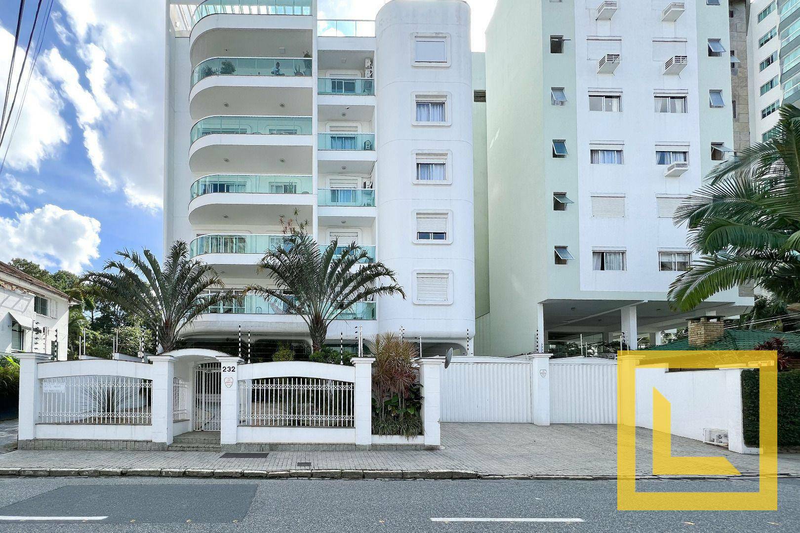 Apartamento à venda com 4 quartos, 221m² - Foto 18