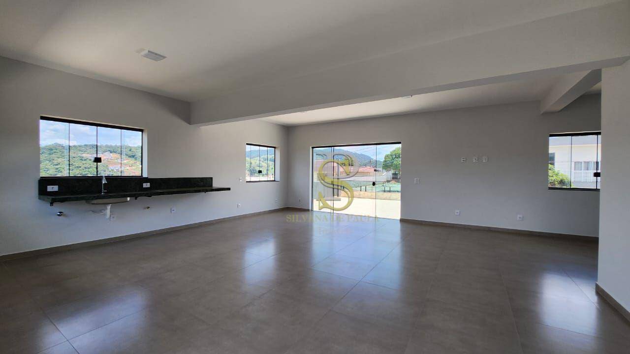 Casa à venda com 3 quartos, 237m² - Foto 15