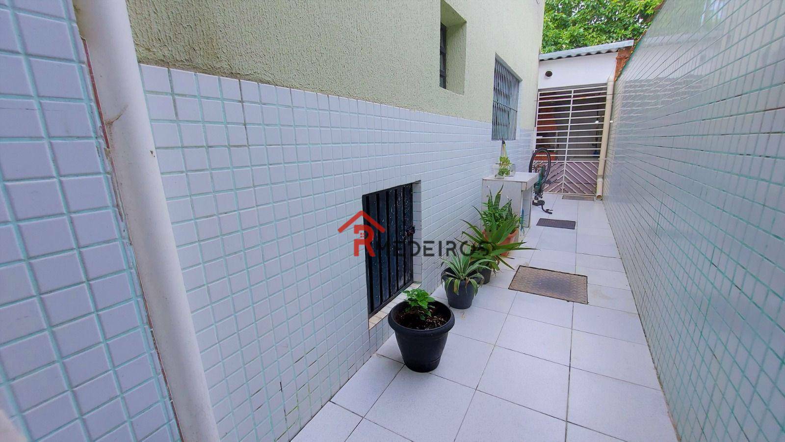 Casa à venda com 3 quartos, 183m² - Foto 15