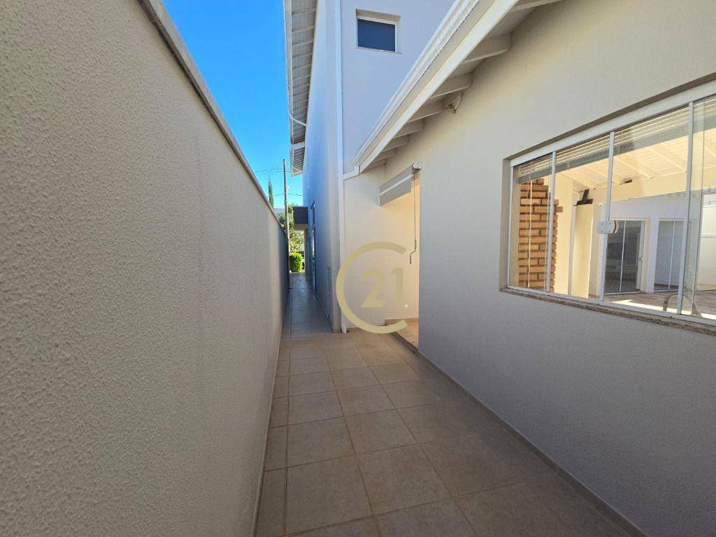 Casa de Condomínio para alugar com 4 quartos, 343m² - Foto 27