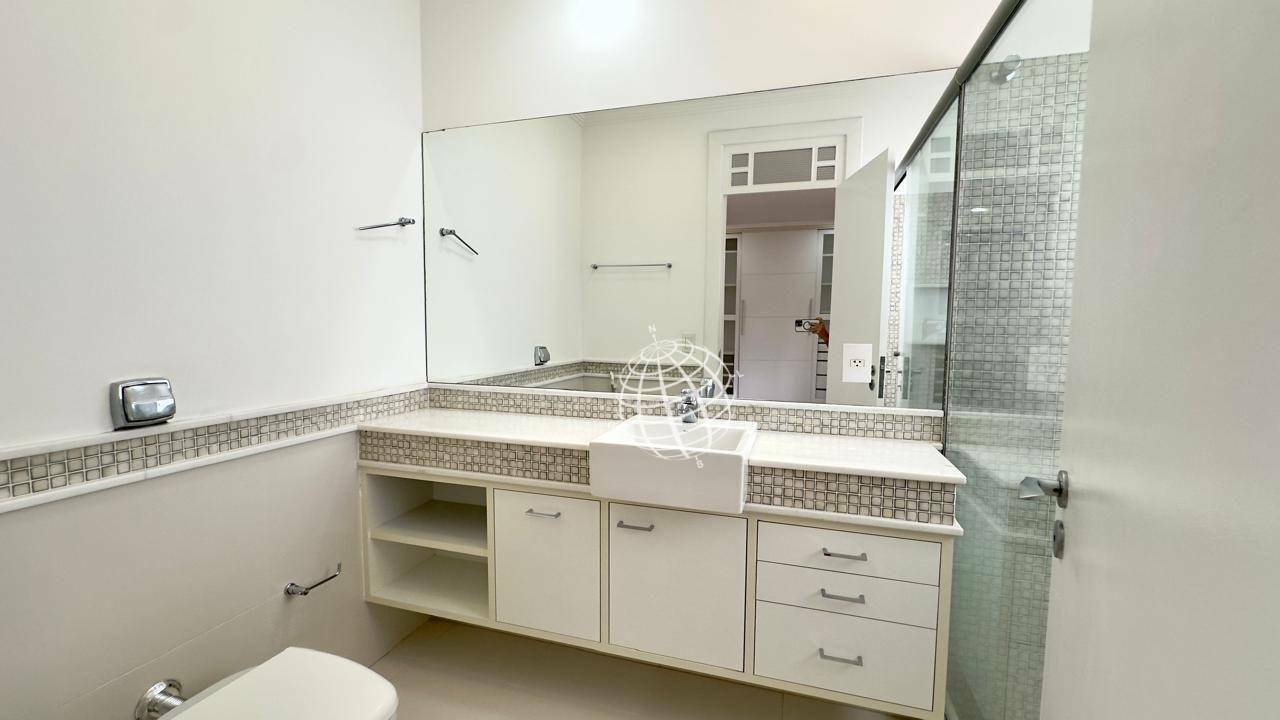 Casa à venda com 4 quartos, 365m² - Foto 22