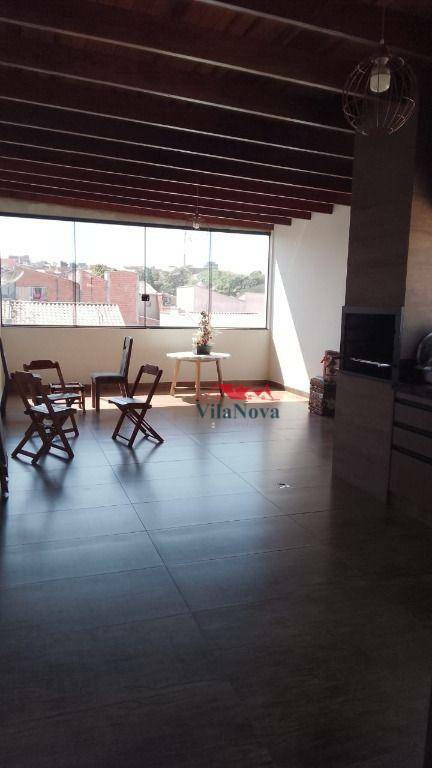 Casa à venda com 3 quartos, 245m² - Foto 1