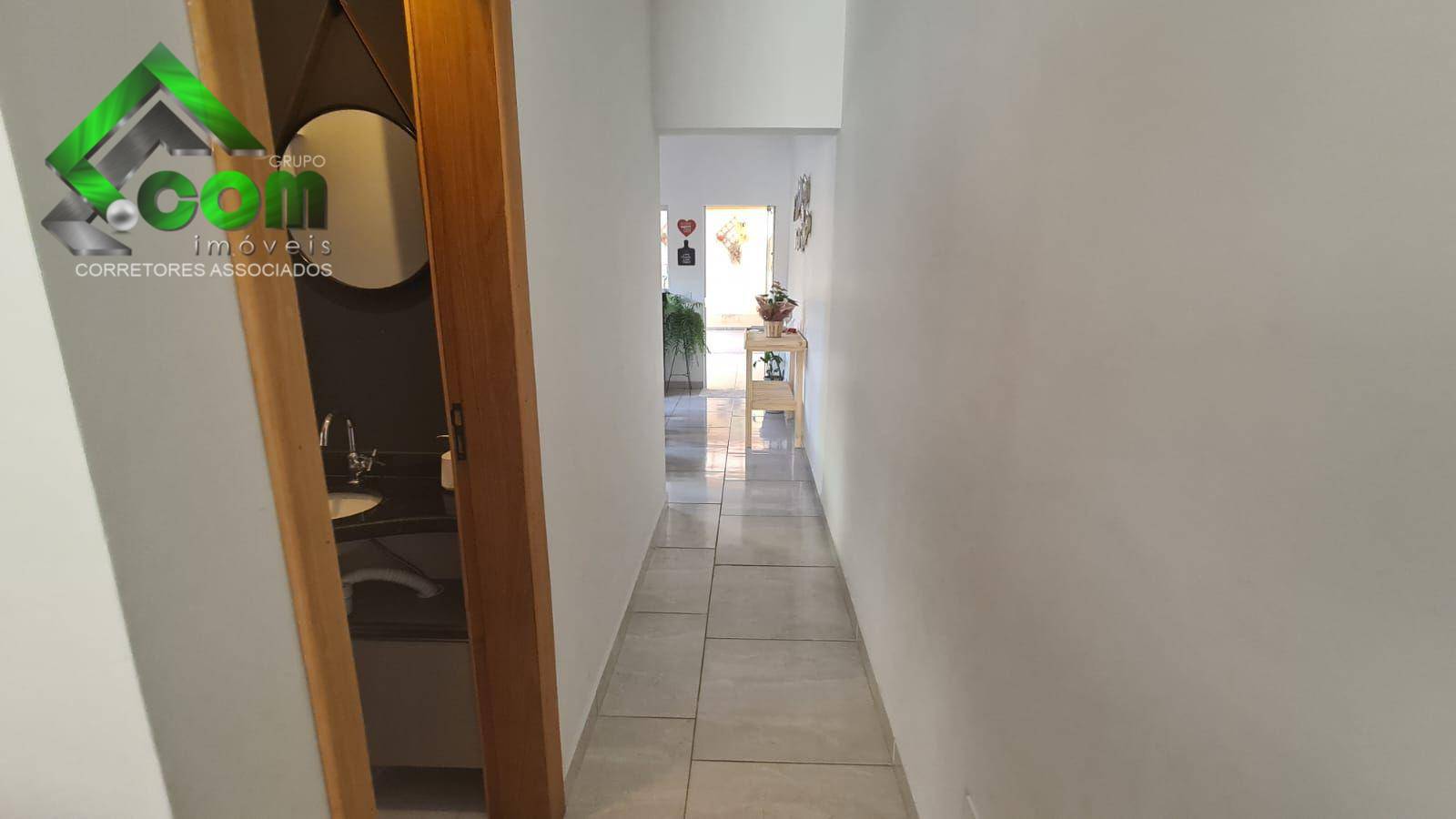 Casa à venda com 3 quartos, 117m² - Foto 4