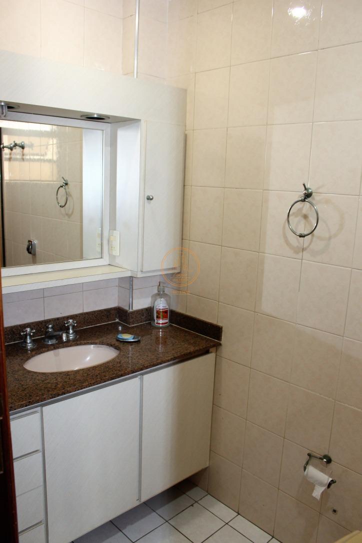 Apartamento à venda com 4 quartos, 210m² - Foto 22