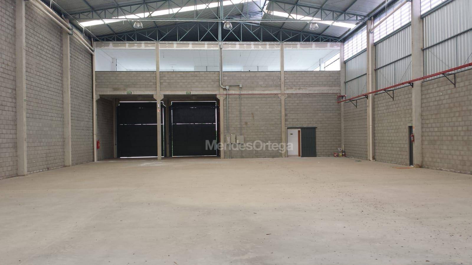 Depósito-Galpão-Armazém à venda e aluguel, 1567m² - Foto 4