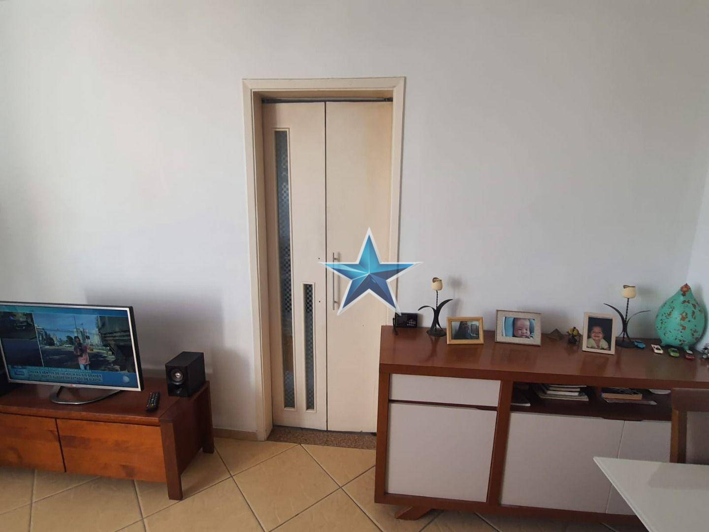 Apartamento à venda com 1 quarto, 55m² - Foto 12