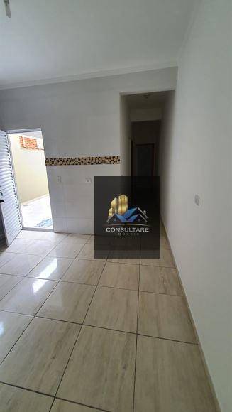 Casa à venda com 2 quartos, 70m² - Foto 5