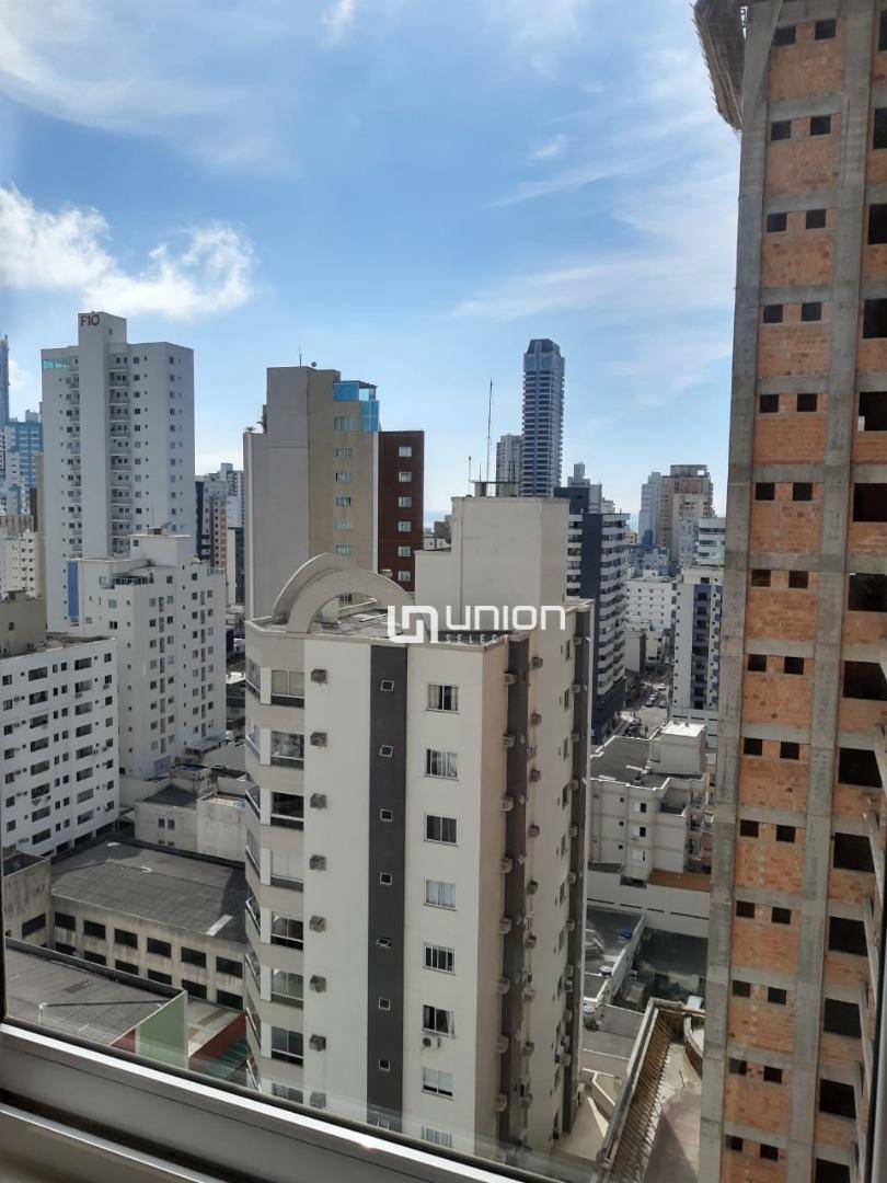 Apartamento à venda com 3 quartos, 133m² - Foto 32