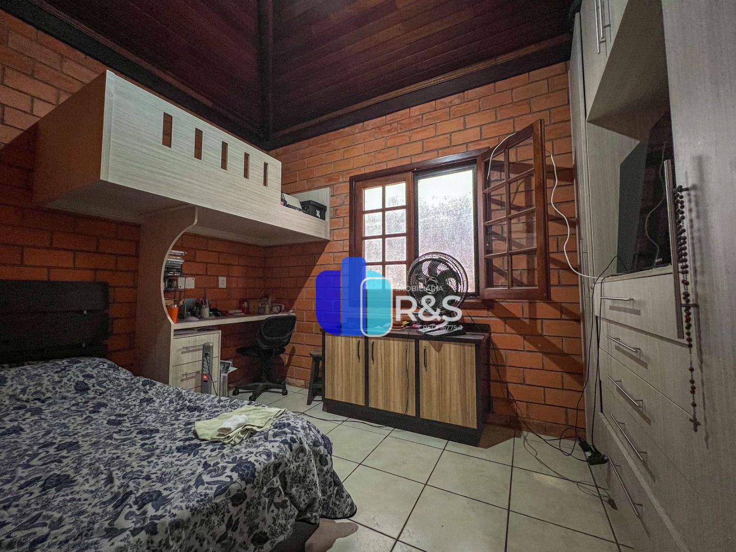 Casa de Condomínio à venda com 3 quartos, 302m² - Foto 5