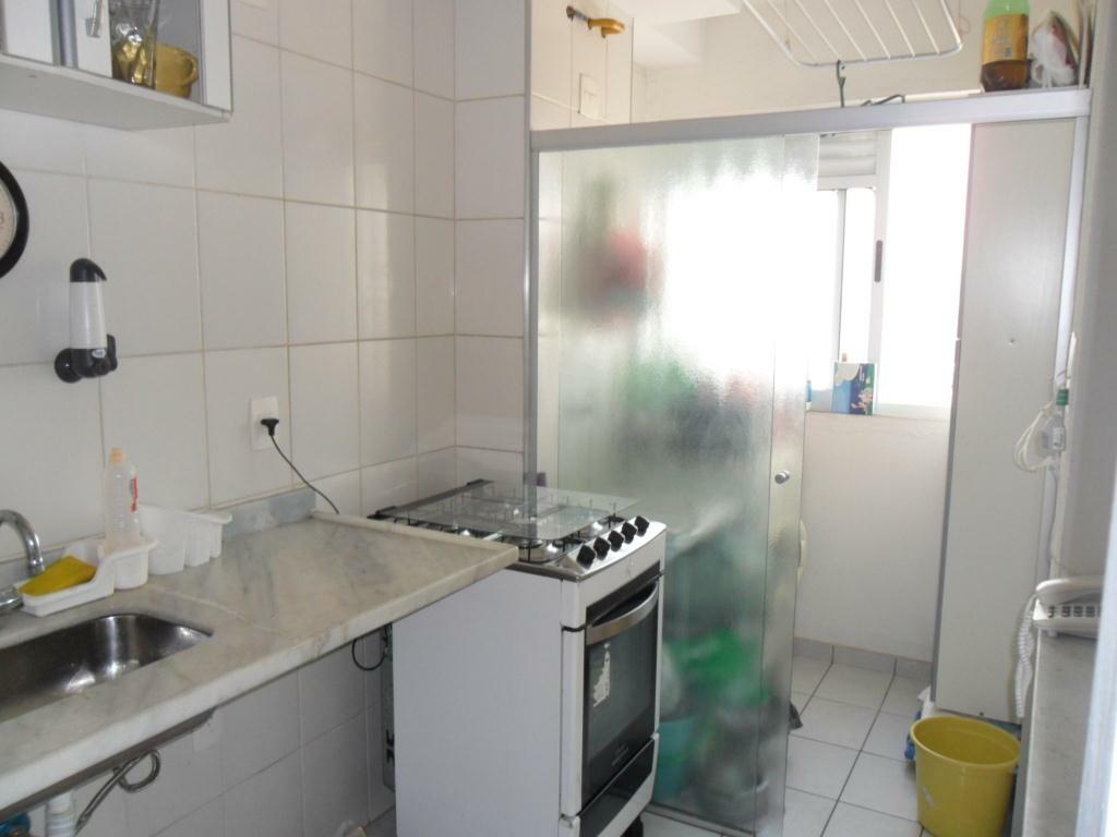 Apartamento à venda com 2 quartos, 49m² - Foto 3