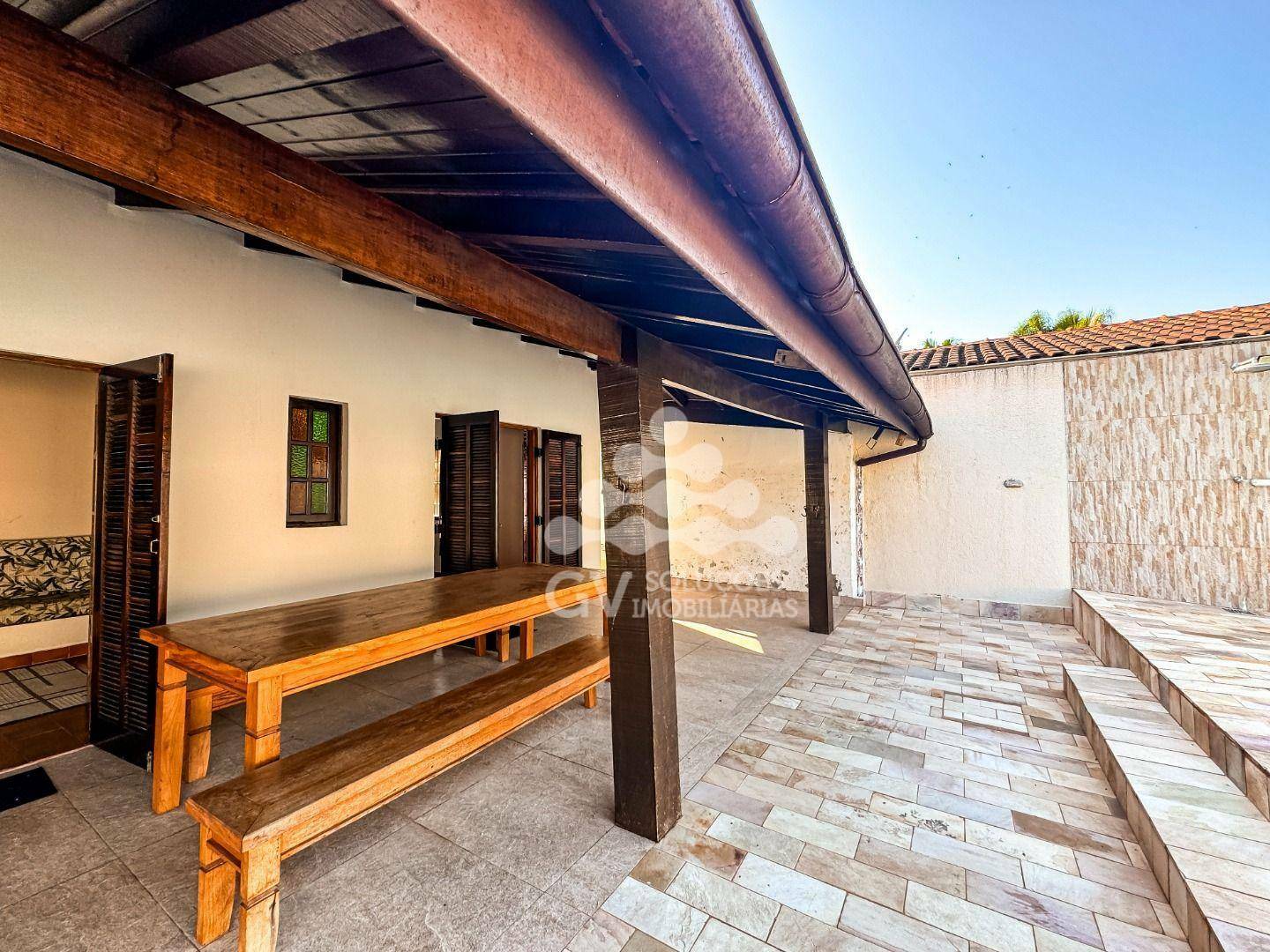 Casa à venda com 2 quartos, 193m² - Foto 4