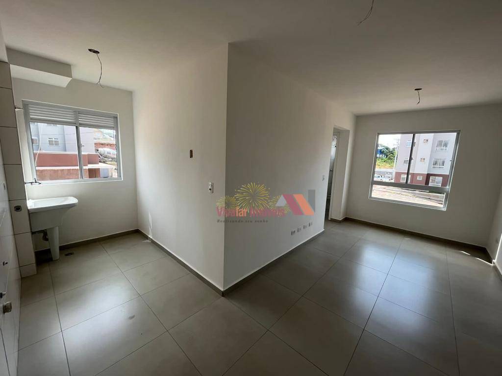 Apartamento à venda com 2 quartos, 42m² - Foto 2