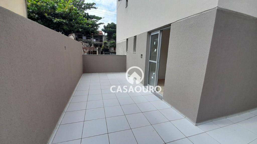 Apartamento à venda com 2 quartos, 96m² - Foto 1