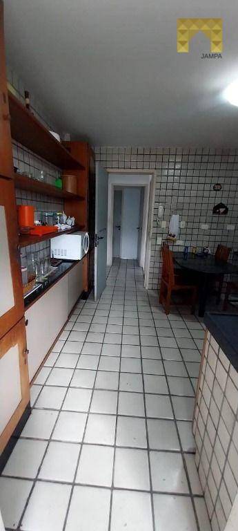 Apartamento à venda com 4 quartos, 215m² - Foto 8