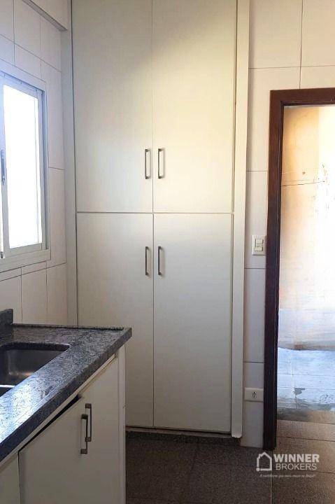 Casa à venda com 3 quartos, 300m² - Foto 17