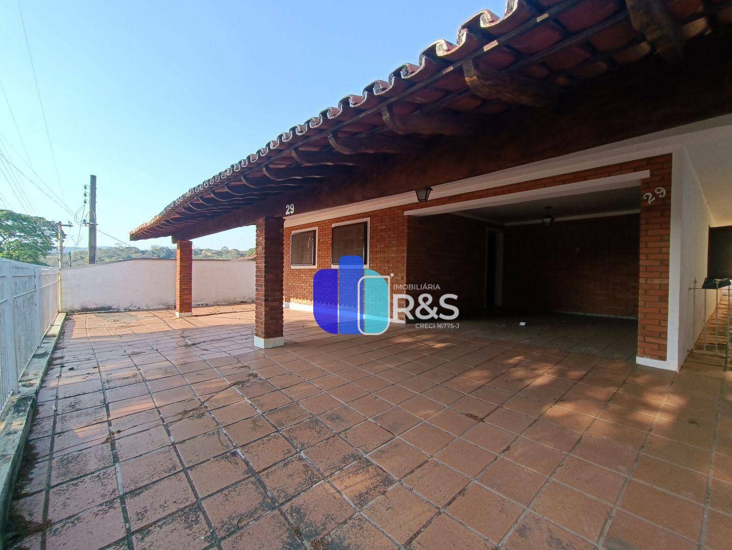 Casa para alugar com 3 quartos, 210m² - Foto 3