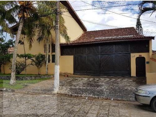 Casa à venda com 6 quartos, 800m² - Foto 2