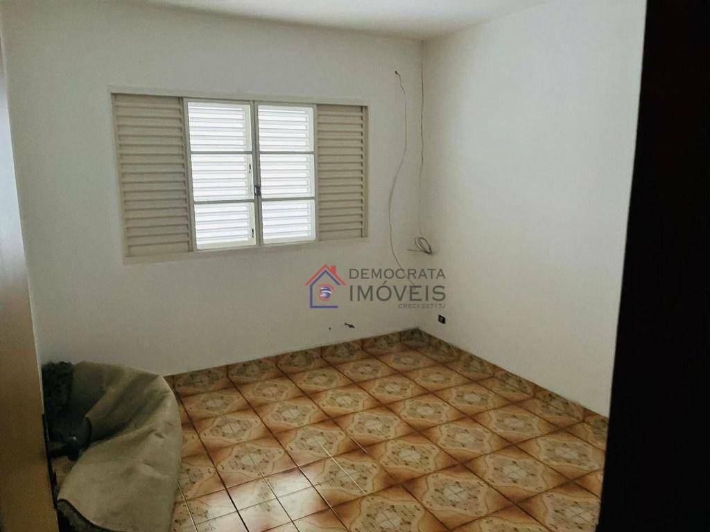 Sobrado à venda com 3 quartos, 200m² - Foto 7