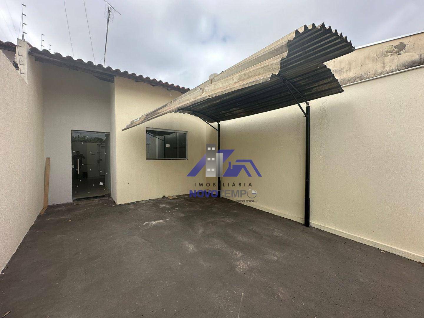 Casa à venda com 2 quartos, 80m² - Foto 2