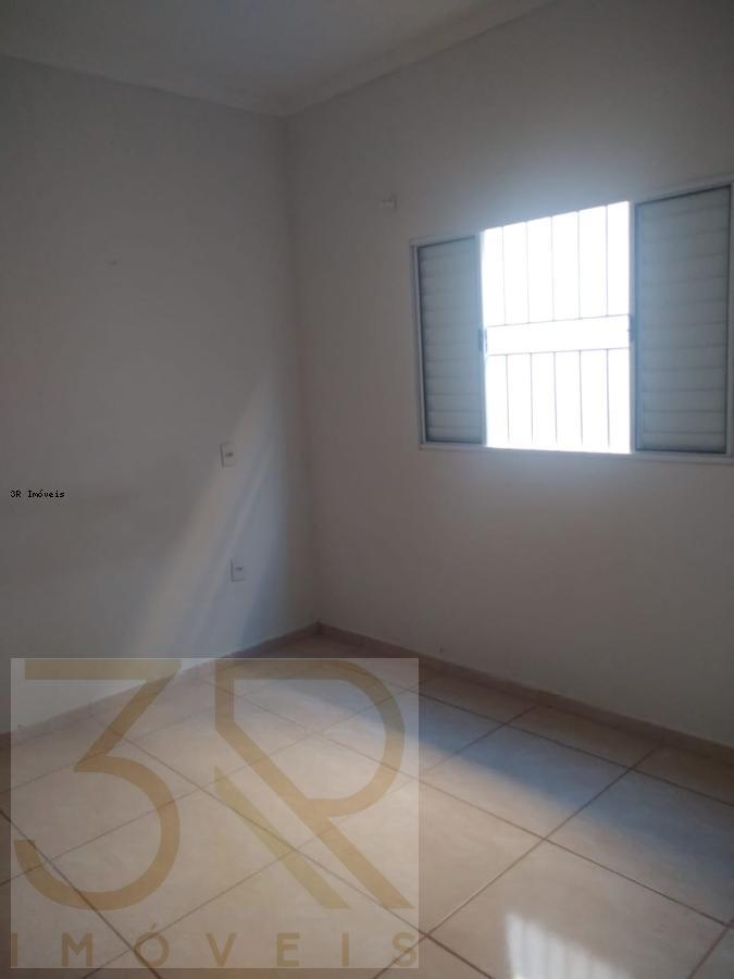 Casa à venda com 2 quartos, 90m² - Foto 12