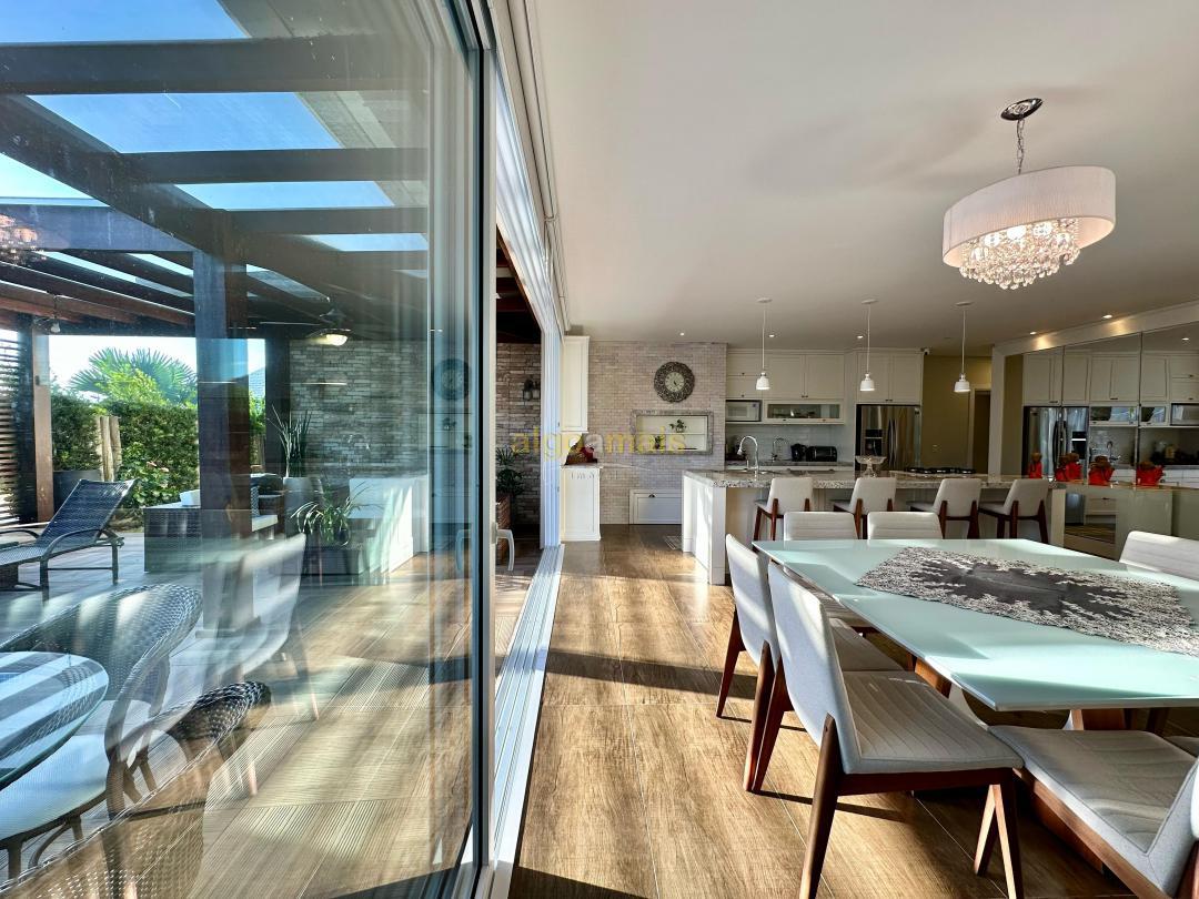 Casa de Condomínio à venda com 3 quartos, 200m² - Foto 15