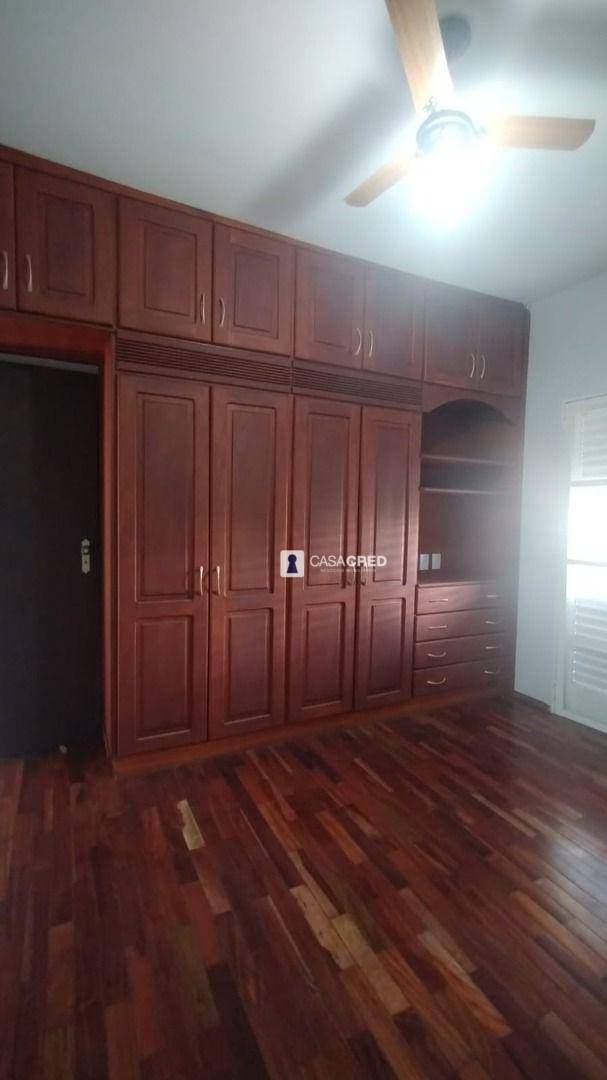 Casa à venda com 4 quartos, 350m² - Foto 18