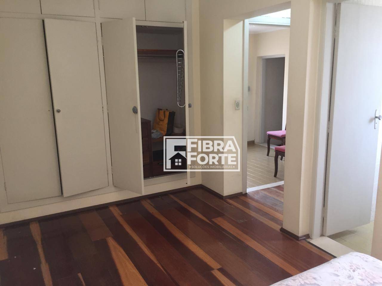 Casa à venda com 4 quartos, 190m² - Foto 20