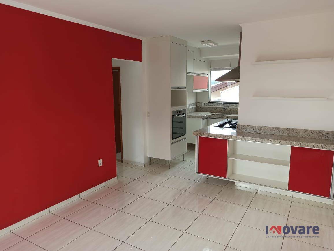 Apartamento à venda com 2 quartos, 70m² - Foto 2