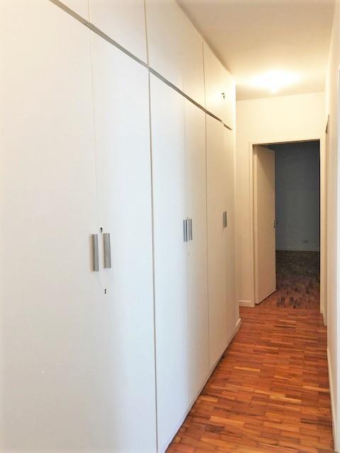 Apartamento para alugar com 4 quartos, 211m² - Foto 11