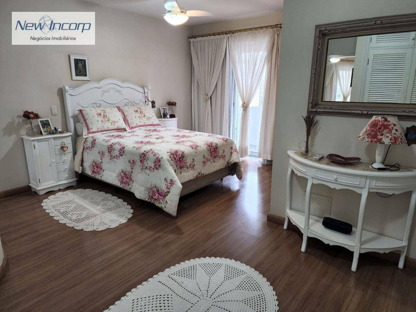 Apartamento à venda com 3 quartos, 198m² - Foto 13