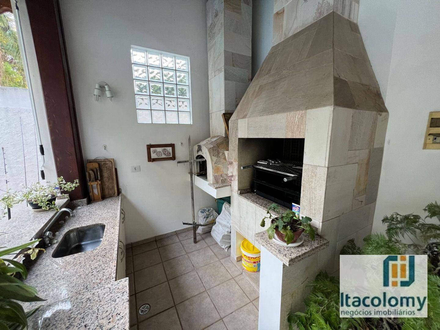 Casa de Condomínio à venda com 4 quartos, 373m² - Foto 4