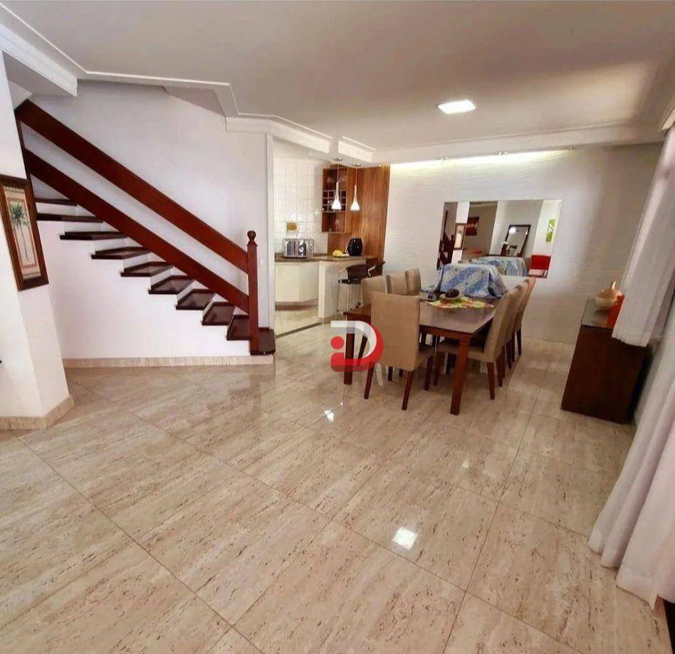 Sobrado à venda com 5 quartos, 250m² - Foto 3