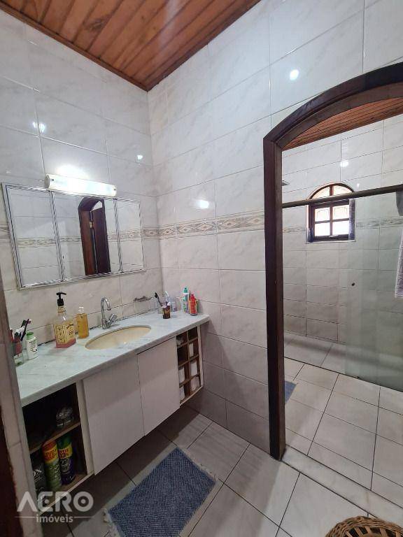 Chácara à venda com 3 quartos, 300m² - Foto 17