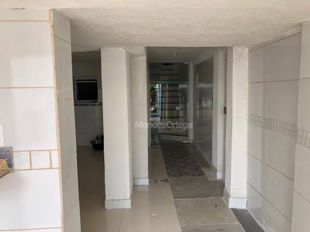 Casa à venda e aluguel com 3 quartos, 278m² - Foto 9