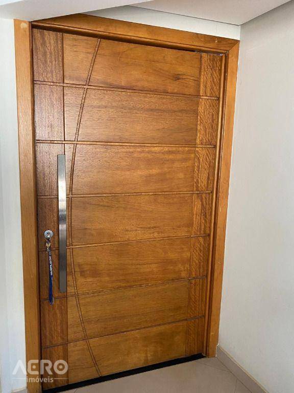 Casa à venda com 3 quartos, 169m² - Foto 9