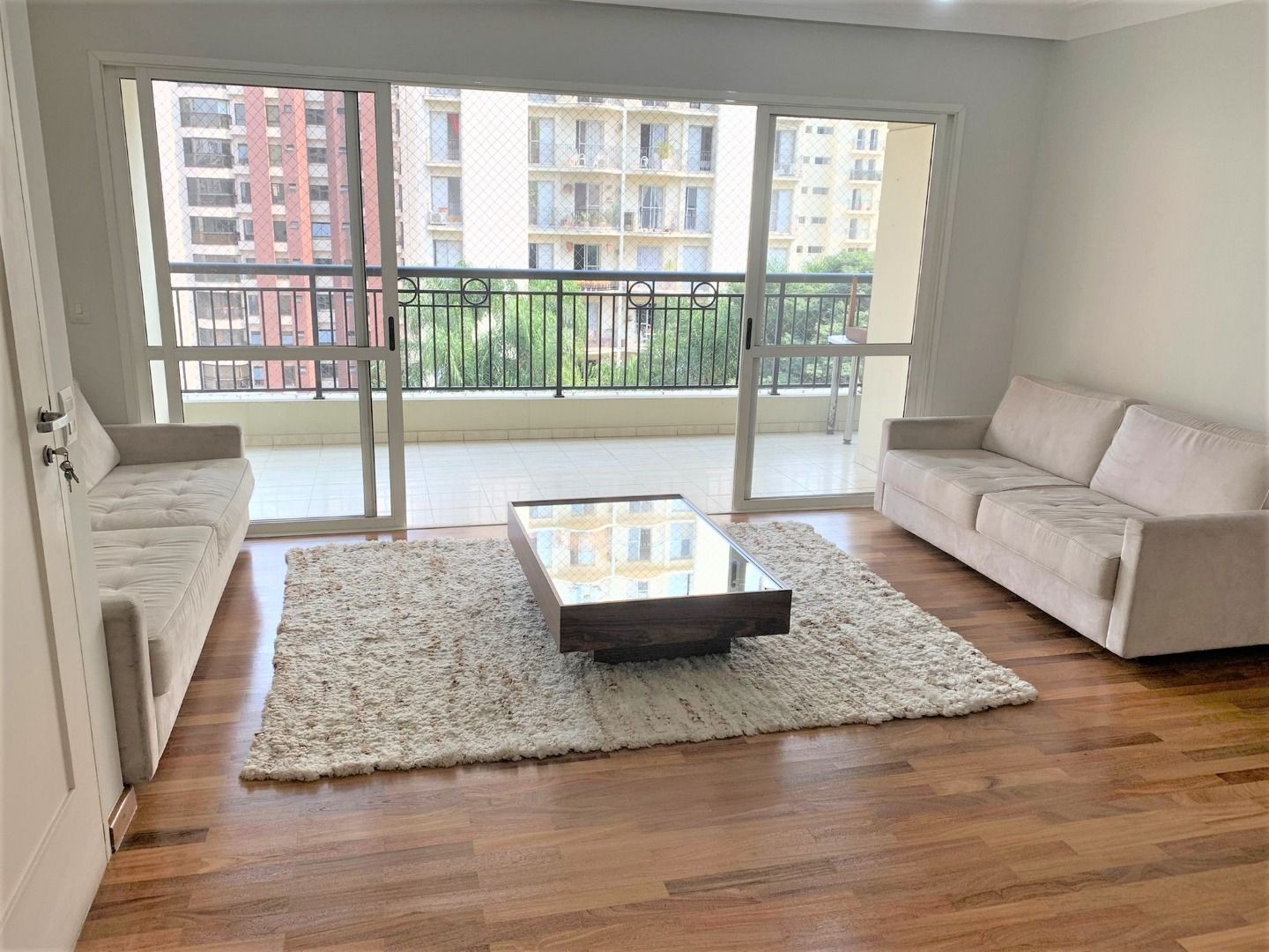 Apartamento à venda e aluguel com 3 quartos, 125m² - Foto 9