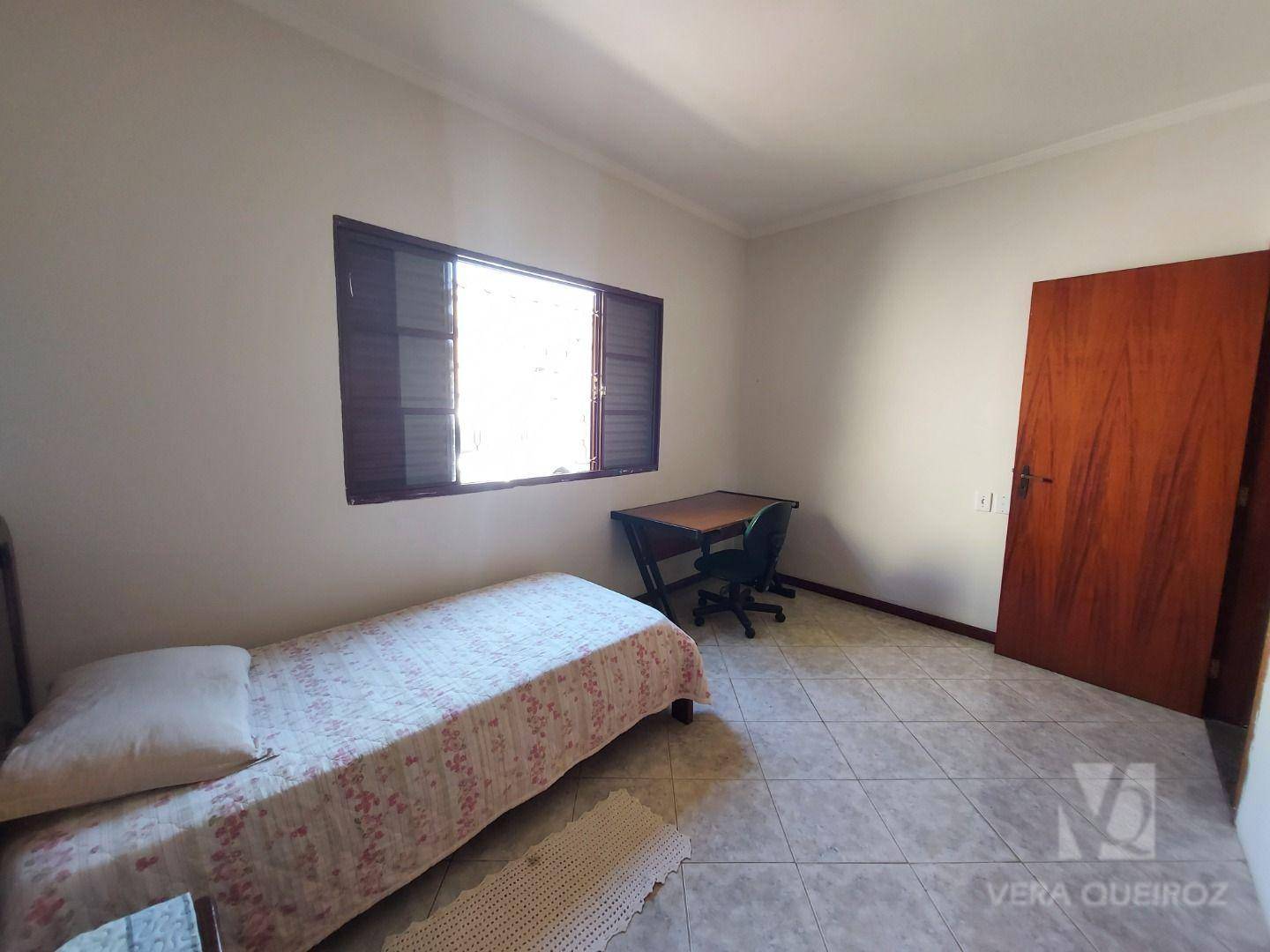 Casa à venda com 2 quartos, 320m² - Foto 9