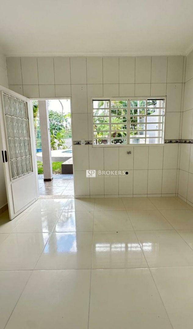 Casa à venda com 2 quartos, 200m² - Foto 5