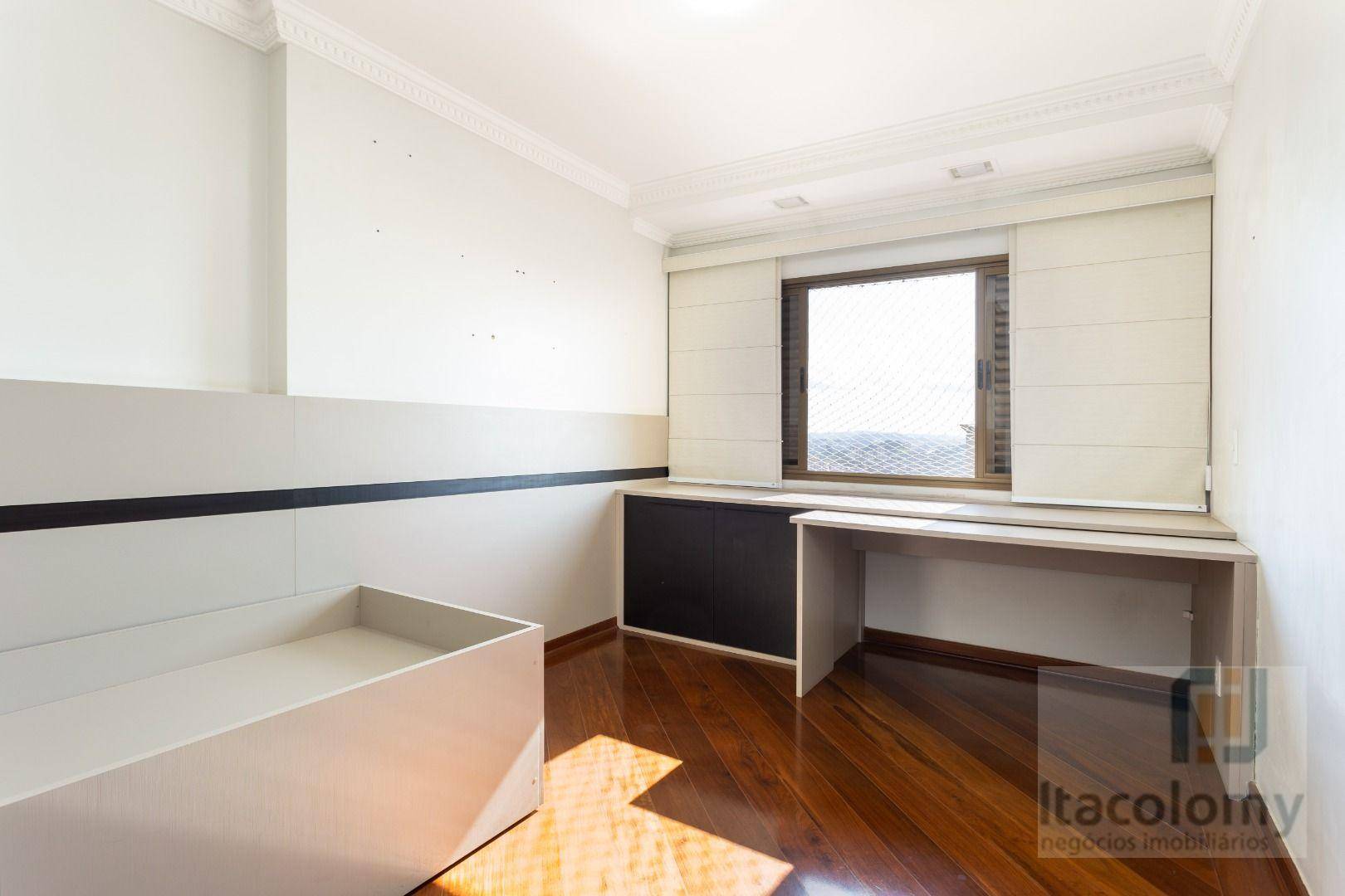 Apartamento para alugar com 3 quartos, 288m² - Foto 20