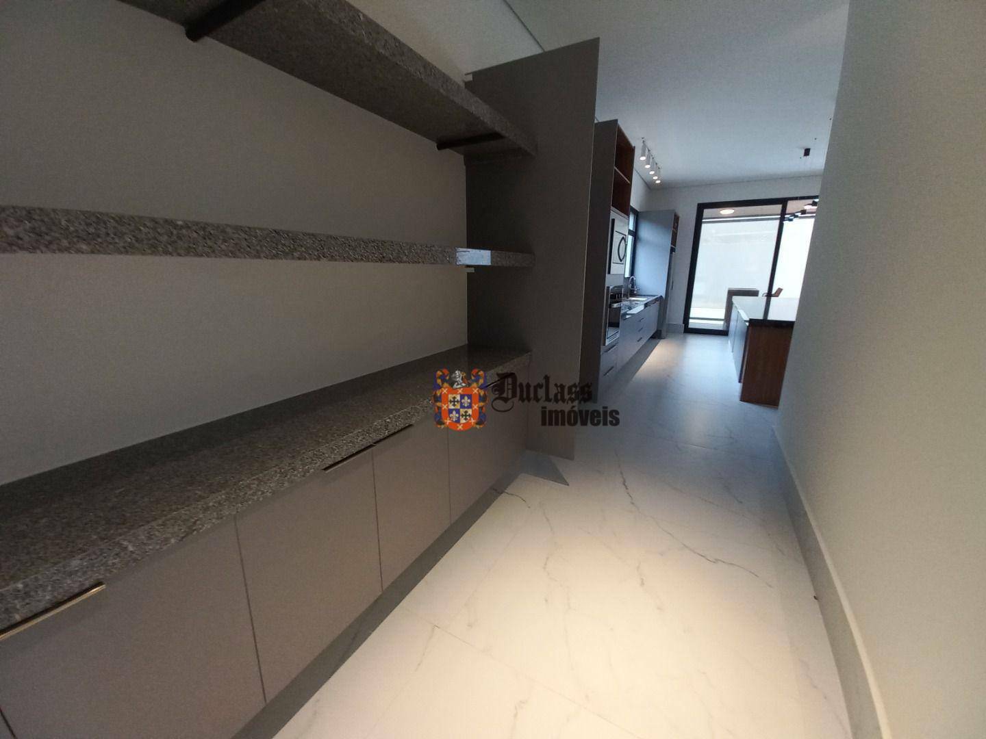 Casa de Condomínio para alugar com 4 quartos, 390m² - Foto 22