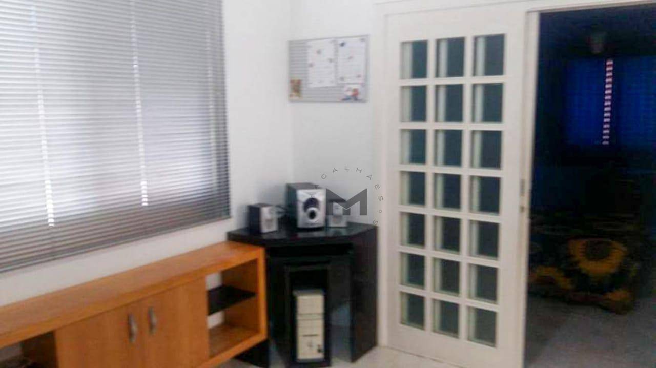 Casa à venda com 5 quartos, 198m² - Foto 16