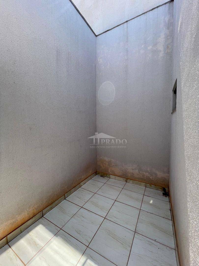 Casa à venda com 3 quartos, 95m² - Foto 12