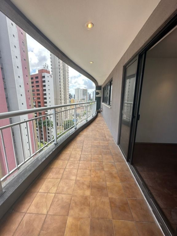 Apartamento à venda com 3 quartos, 117m² - Foto 12