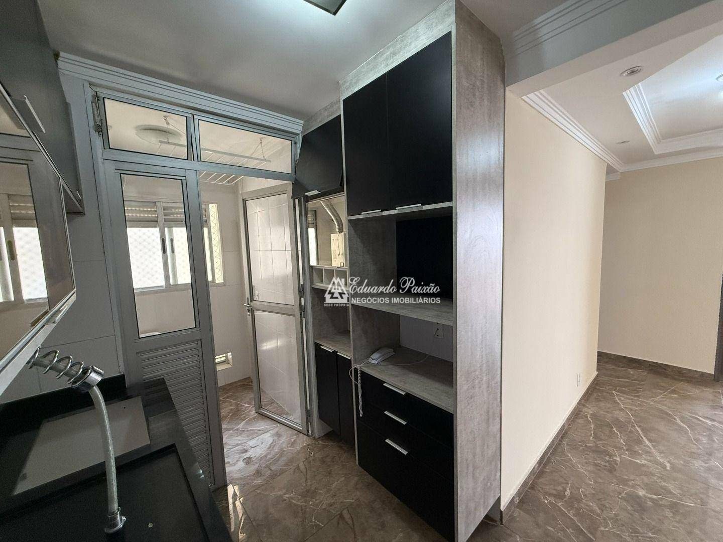 Apartamento à venda com 3 quartos, 76m² - Foto 9