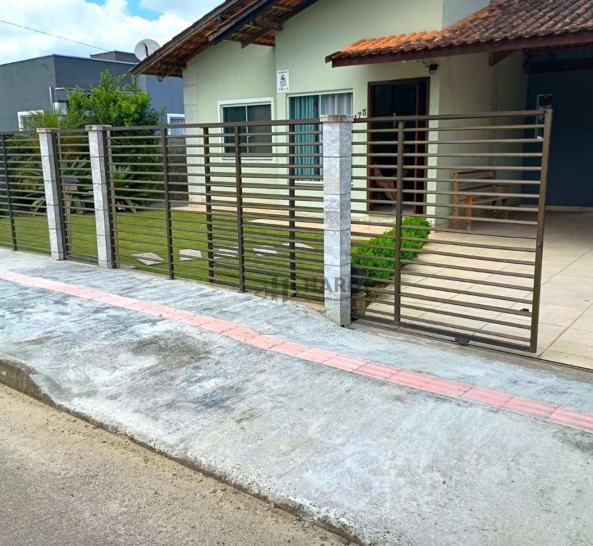 Casa à venda com 2 quartos, 88m² - Foto 3
