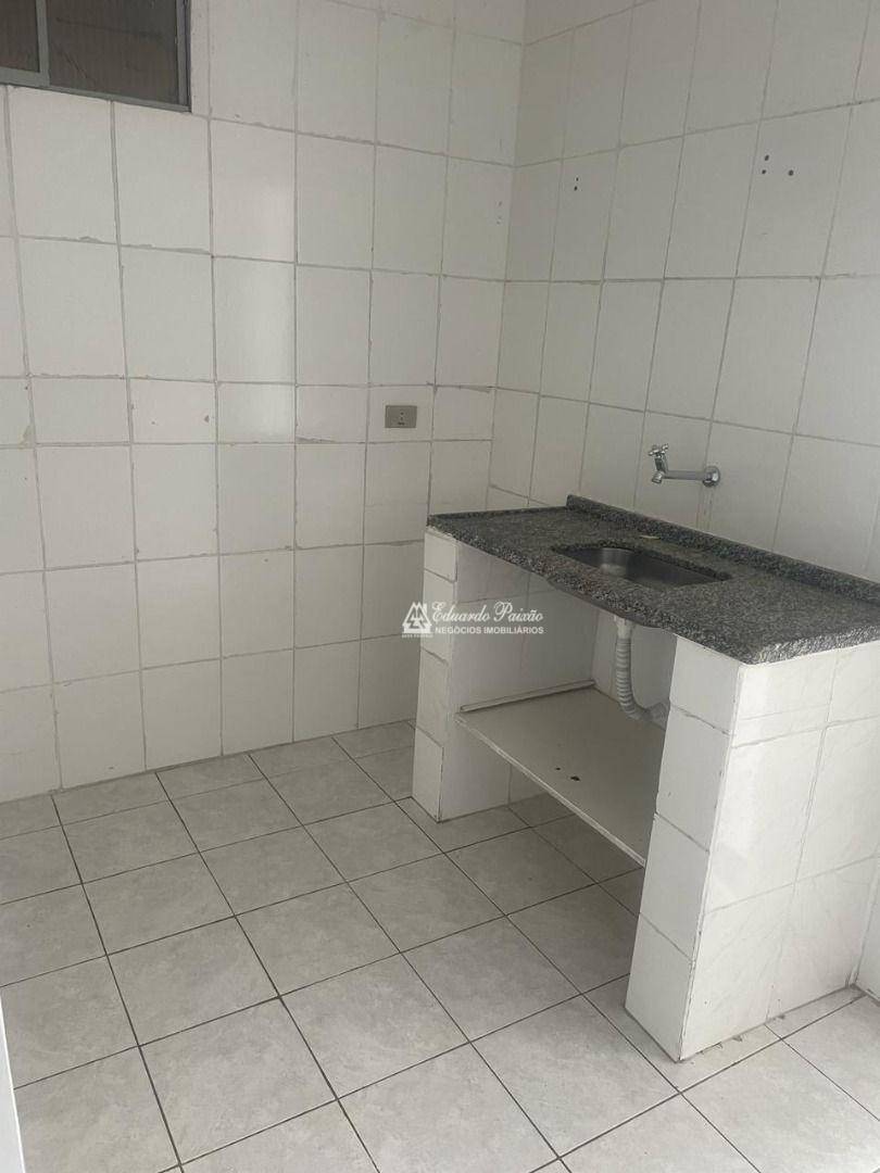 Apartamento para alugar com 2 quartos, 90m² - Foto 4