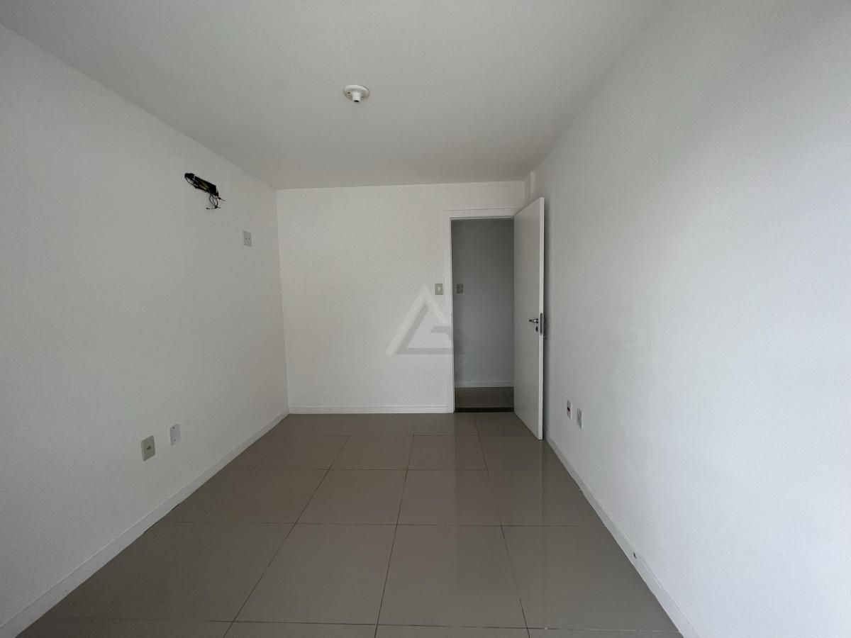 Casa de Condomínio à venda com 4 quartos, 200m² - Foto 19