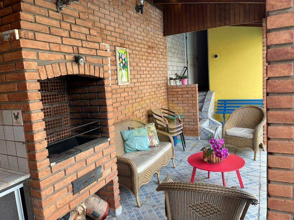 Casa à venda com 4 quartos, 144m² - Foto 13